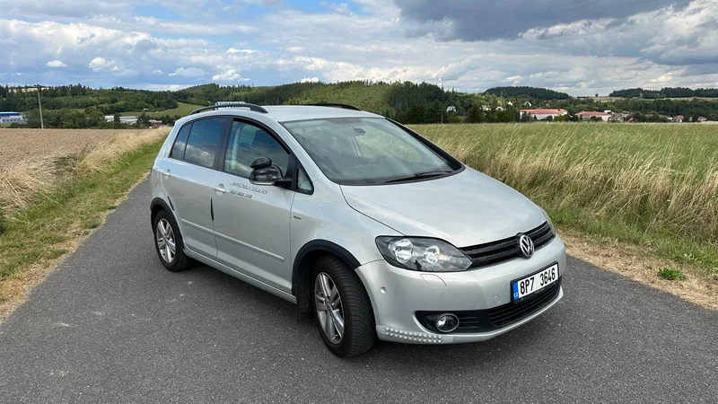 Výcvikové vozidlo Volkswagen Golf Plus - Autoškola Valenta Prostějov